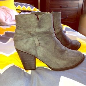 Rue 21 gray ankle booties